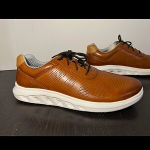 NWOB Johnston & Murphy Activate UThroat Casual Lace Up Sneakers Brown Mens 13M